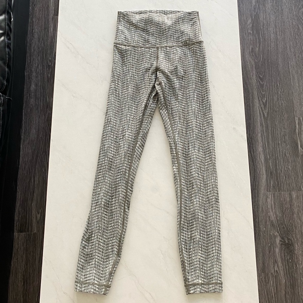 Lululemon Patterned Leggings: Size 4